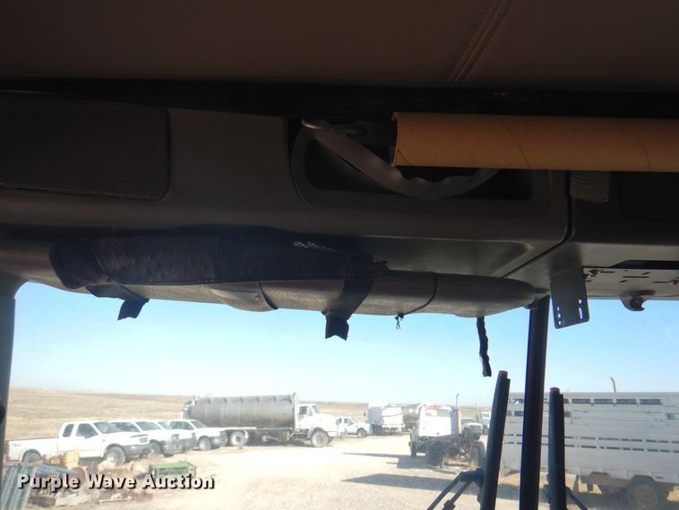 image for item DI5450 2011 Kenworth T800  semi truck