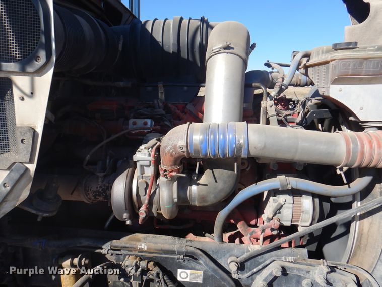 image for item DI5450 2011 Kenworth T800  semi truck