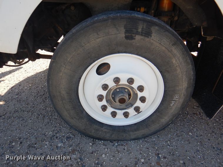 image for item DI5450 2011 Kenworth T800  semi truck