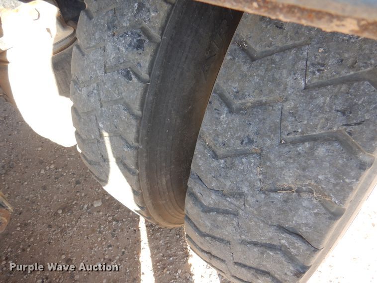 image for item DI5450 2011 Kenworth T800  semi truck