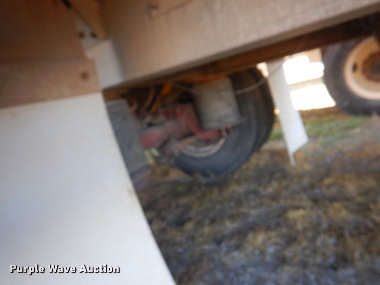 image for item DI5452 1998 Eby  livestock trailer