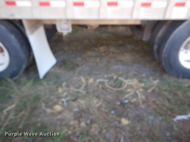 image for item DI5452 1998 Eby  livestock trailer
