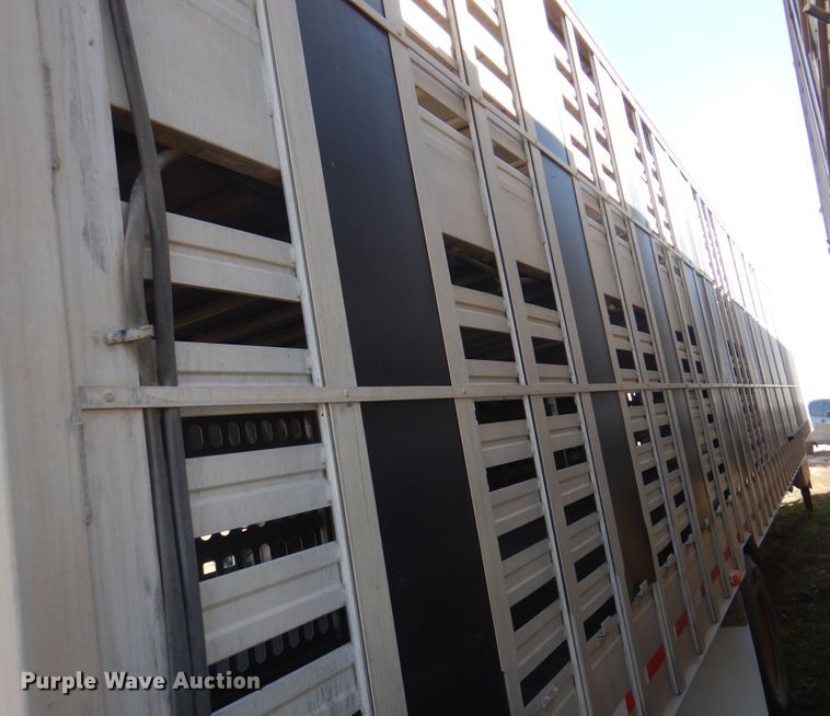 image for item DI5452 1998 Eby  livestock trailer