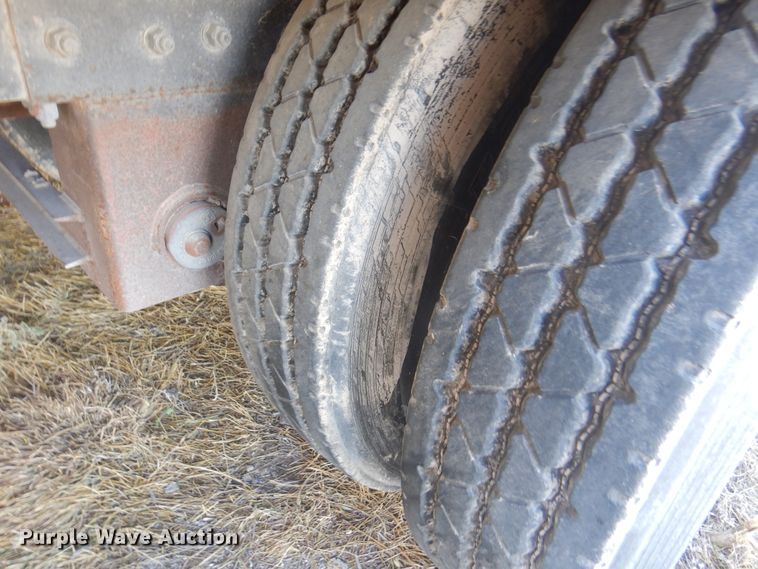 image for item DI5452 1998 Eby  livestock trailer