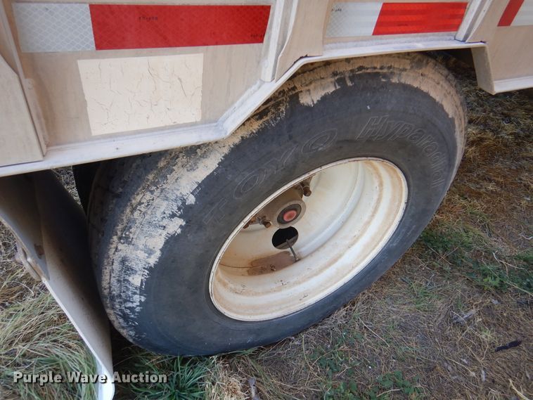 image for item DI5452 1998 Eby  livestock trailer