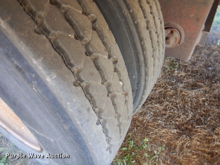 image for item DI5452 1998 Eby  livestock trailer