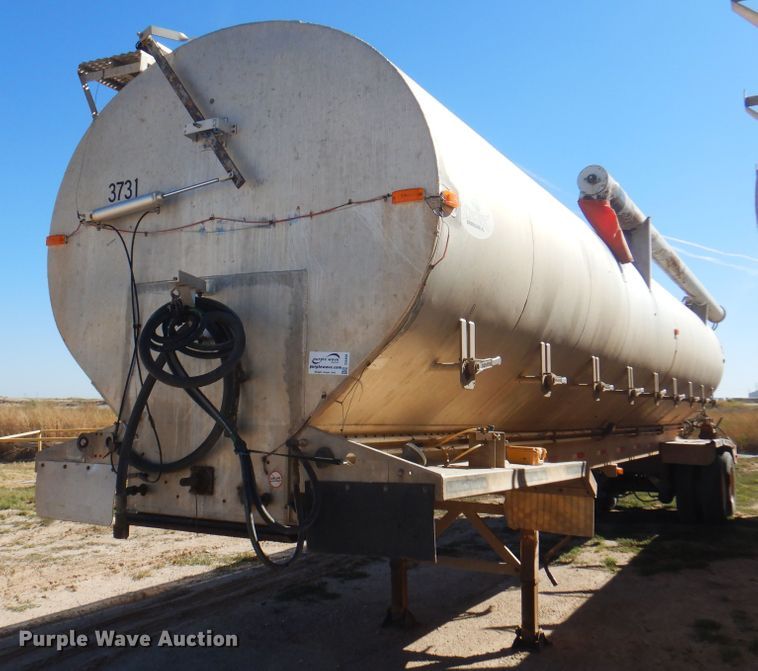 2005 Pinson feed delivery trailer in Optima, OK Item DI5456 sold