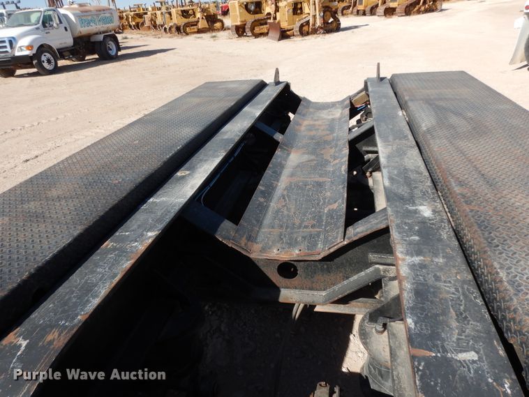 image for item DI8517 2000 Fontaine TH55-FLD  lowboy equipment trailer