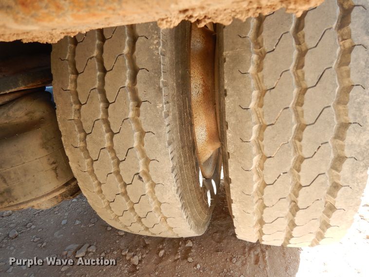 image for item DI8517 2000 Fontaine TH55-FLD  lowboy equipment trailer