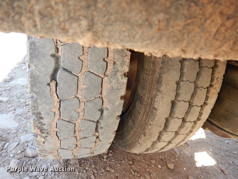 image for item DI8517 2000 Fontaine TH55-FLD  lowboy equipment trailer