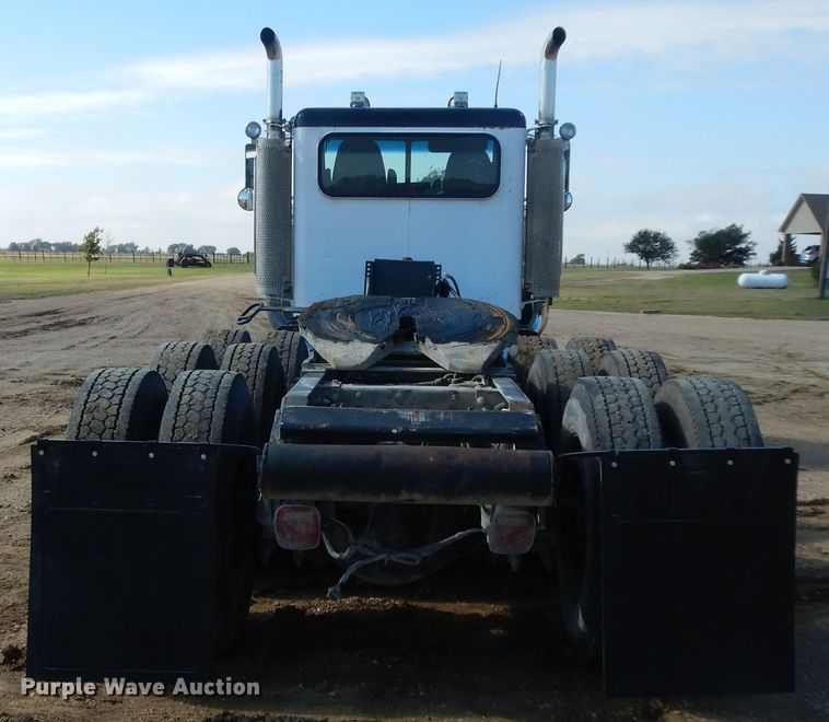 image for item DI8530 2006 Peterbilt 379  semi truck