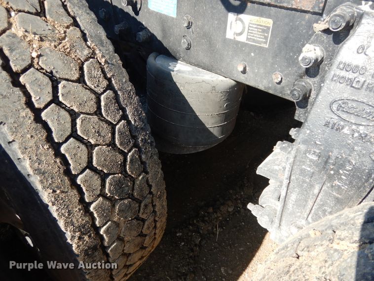 image for item DI8530 2006 Peterbilt 379  semi truck