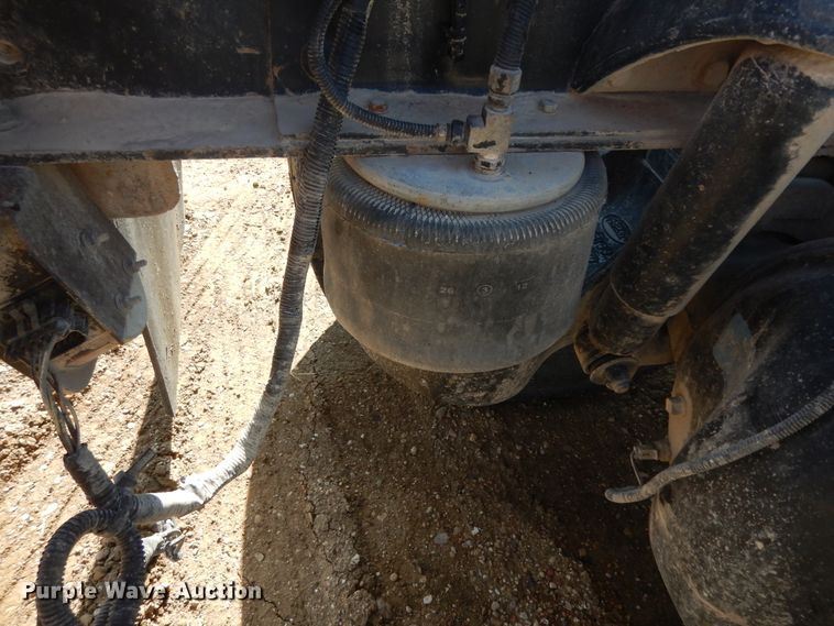 image for item DI8530 2006 Peterbilt 379  semi truck