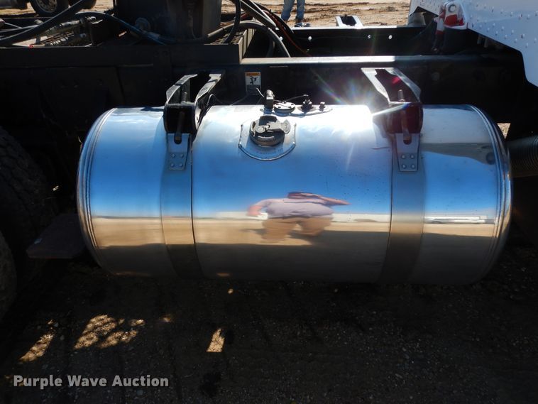 image for item DI8530 2006 Peterbilt 379  semi truck