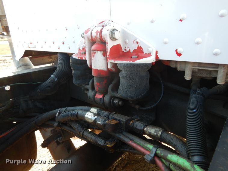 image for item DI8530 2006 Peterbilt 379  semi truck