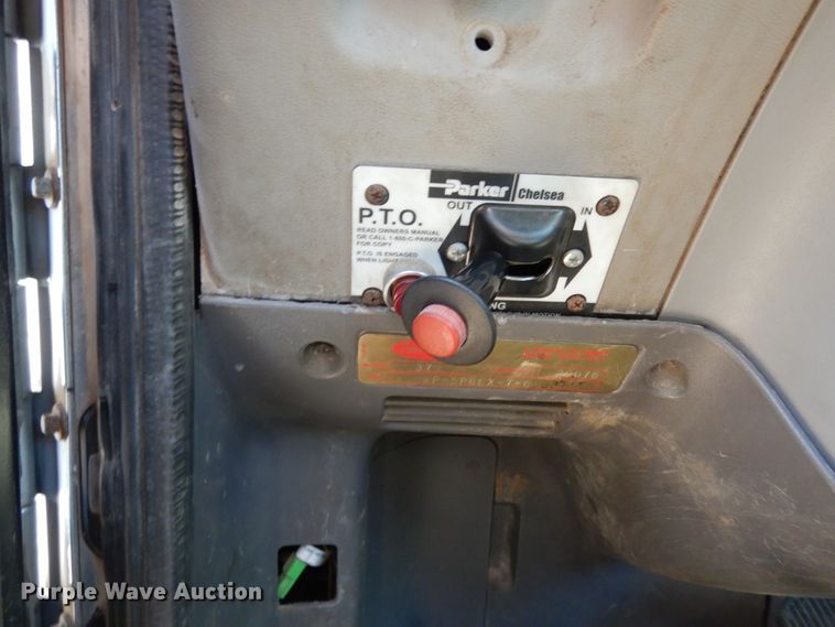 image for item DI8530 2006 Peterbilt 379  semi truck