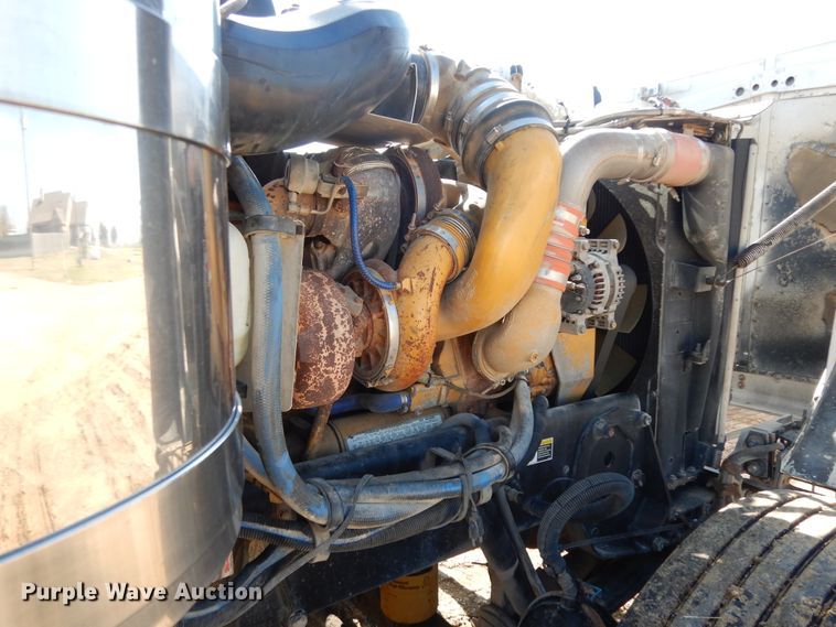 image for item DI8530 2006 Peterbilt 379  semi truck