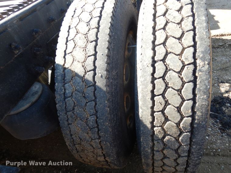 image for item DI8530 2006 Peterbilt 379  semi truck