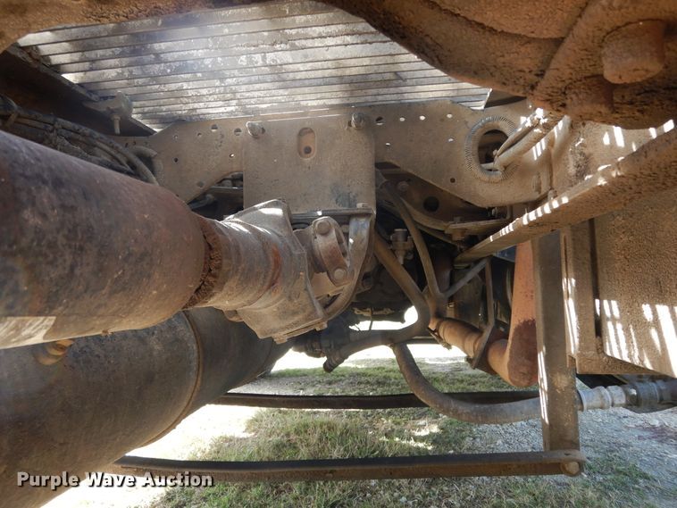 image for item DI8531 1999 Mack RD688S  semi truck