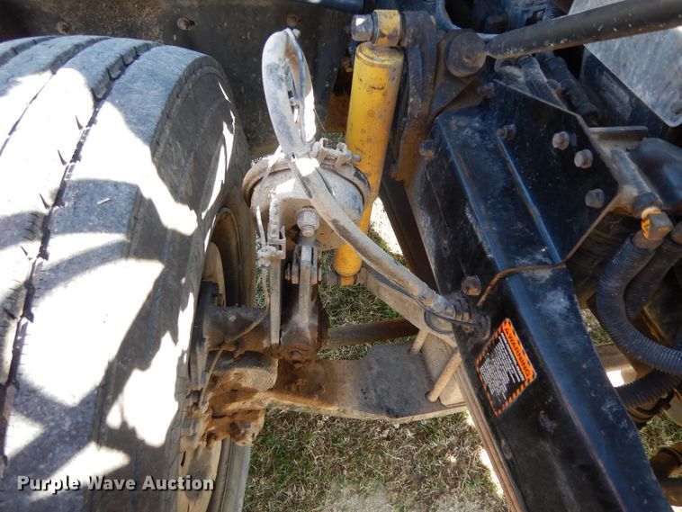 image for item DI8531 1999 Mack RD688S  semi truck