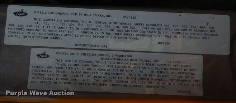 image for item DI8531 1999 Mack RD688S  semi truck