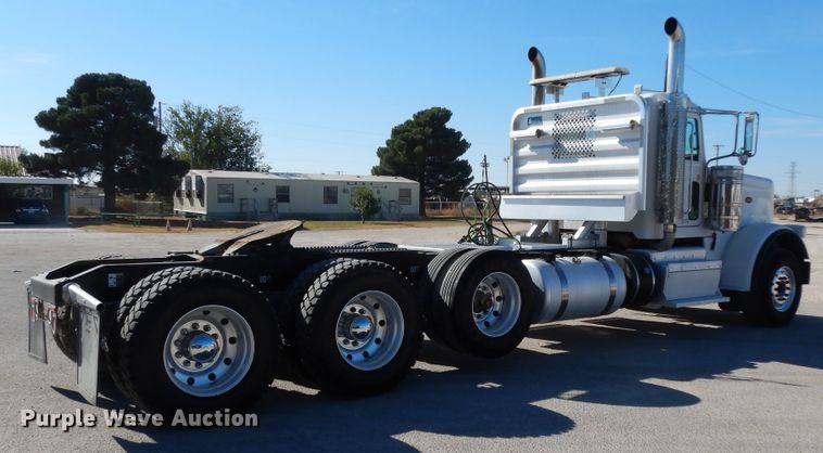 image for item DI8540 2012 Peterbilt 388  semi truck
