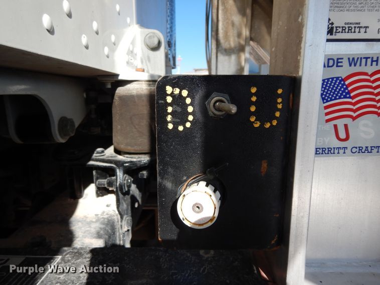 image for item DI8540 2012 Peterbilt 388  semi truck