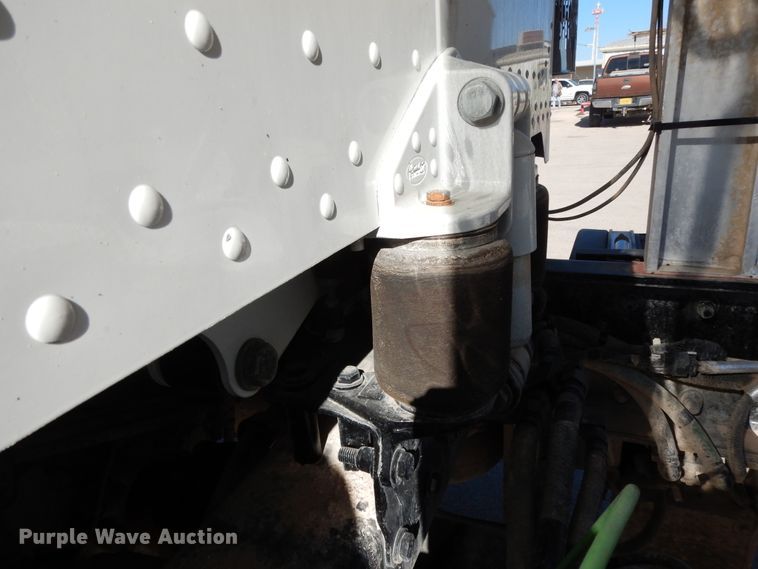 image for item DI8540 2012 Peterbilt 388  semi truck