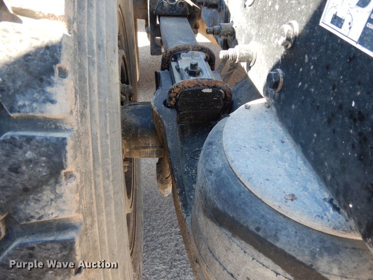 image for item DI8540 2012 Peterbilt 388  semi truck