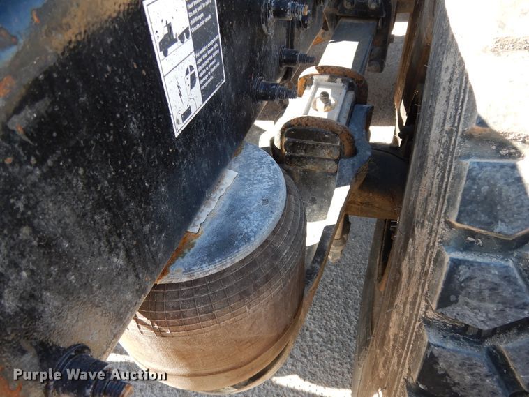 image for item DI8540 2012 Peterbilt 388  semi truck