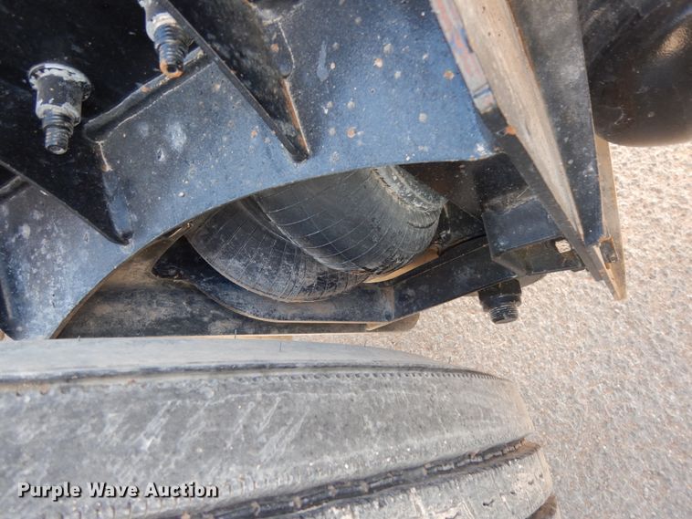 image for item DI8540 2012 Peterbilt 388  semi truck