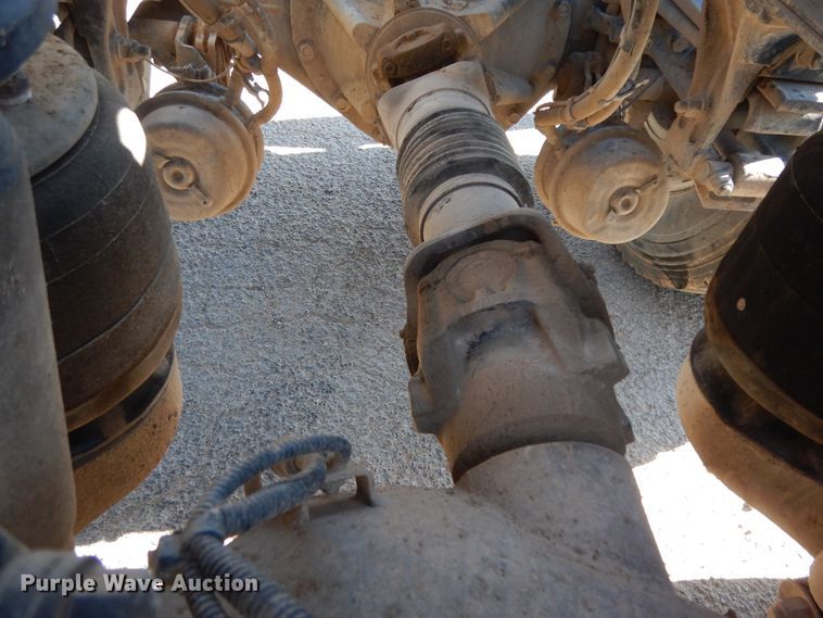 image for item DI8540 2012 Peterbilt 388  semi truck