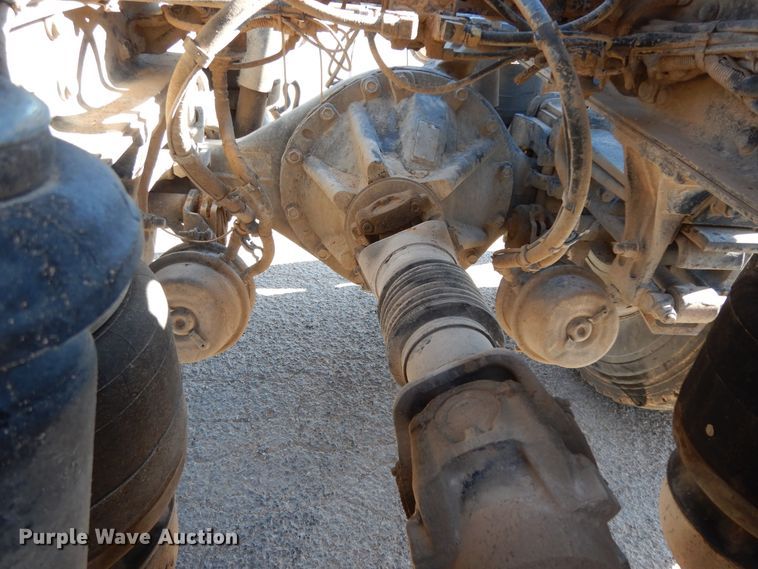 image for item DI8540 2012 Peterbilt 388  semi truck