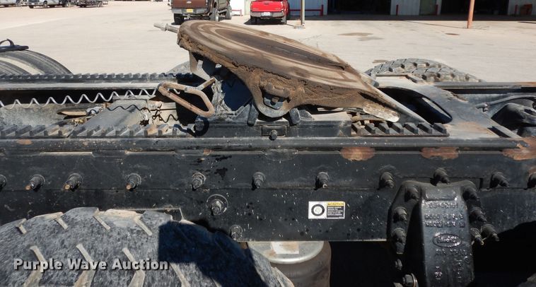 image for item DI8540 2012 Peterbilt 388  semi truck