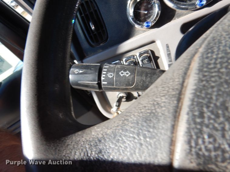 image for item DI8540 2012 Peterbilt 388  semi truck