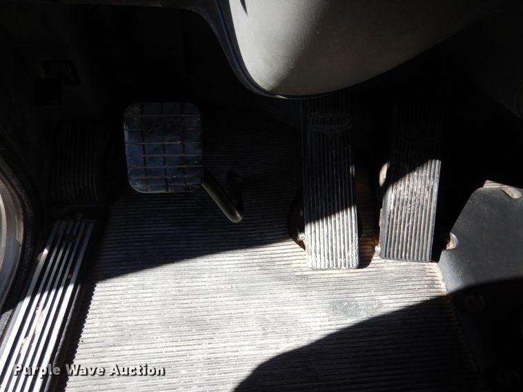 image for item DI8540 2012 Peterbilt 388  semi truck