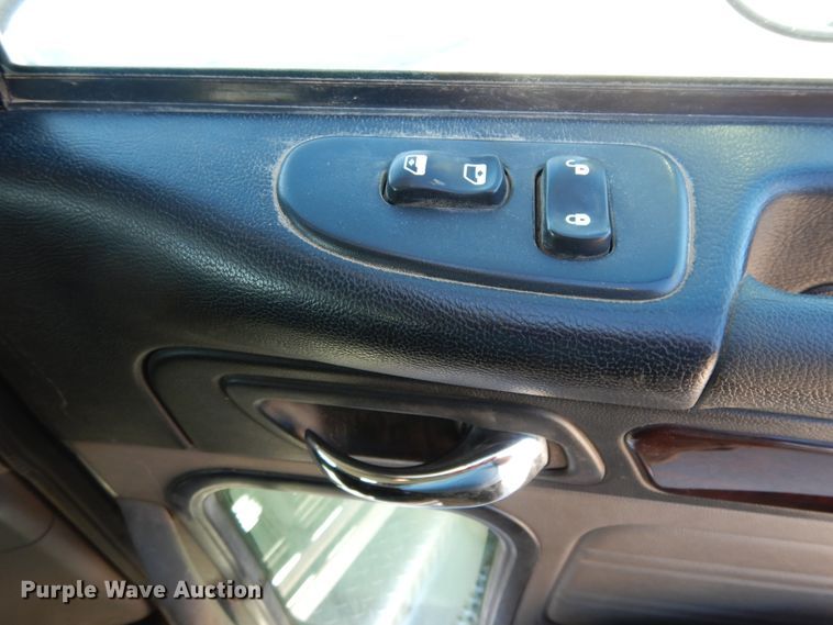 image for item DI8540 2012 Peterbilt 388  semi truck