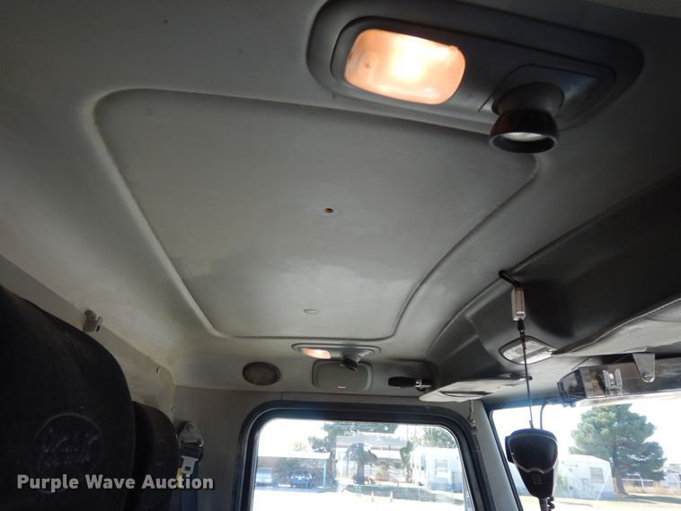 image for item DI8540 2012 Peterbilt 388  semi truck