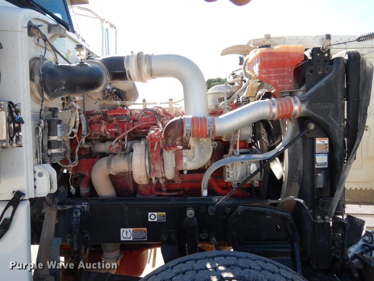 image for item DI8540 2012 Peterbilt 388  semi truck