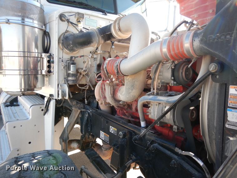 image for item DI8540 2012 Peterbilt 388  semi truck