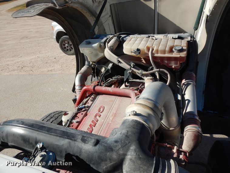 image for item DI8540 2012 Peterbilt 388  semi truck