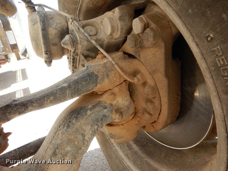 image for item DI8540 2012 Peterbilt 388  semi truck