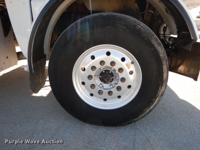 image for item DI8540 2012 Peterbilt 388  semi truck