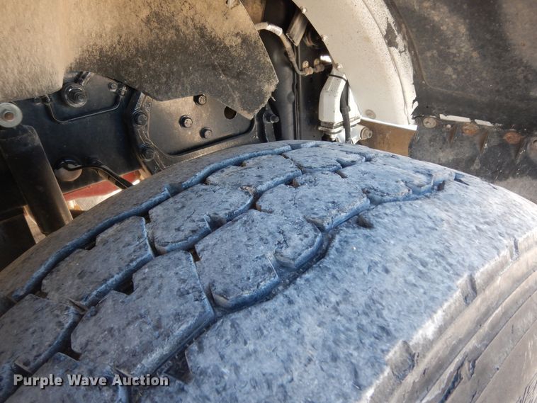 image for item DI8540 2012 Peterbilt 388  semi truck