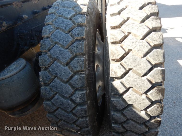 image for item DI8540 2012 Peterbilt 388  semi truck