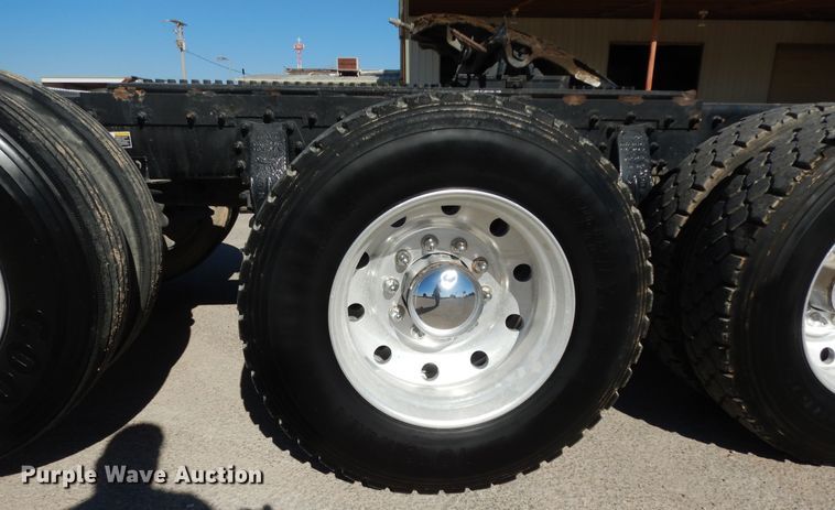 image for item DI8540 2012 Peterbilt 388  semi truck