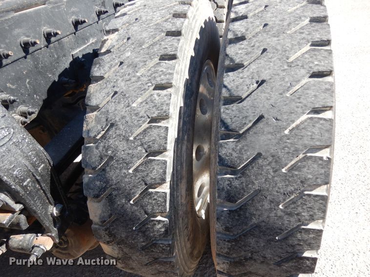 image for item DI8540 2012 Peterbilt 388  semi truck