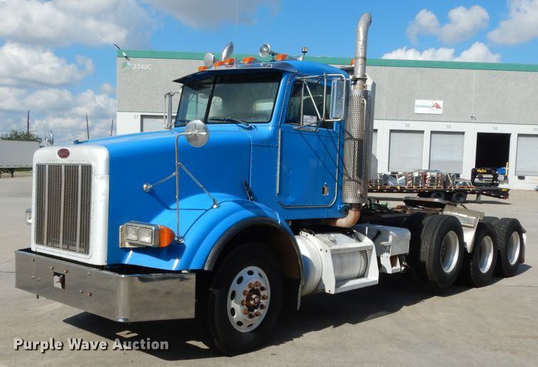 image for item DJ7442 2004 Peterbilt 378  semi truck