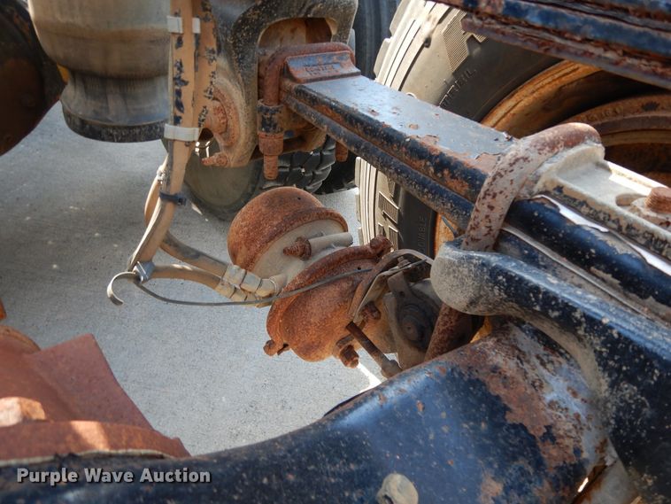 image for item DJ7442 2004 Peterbilt 378  semi truck