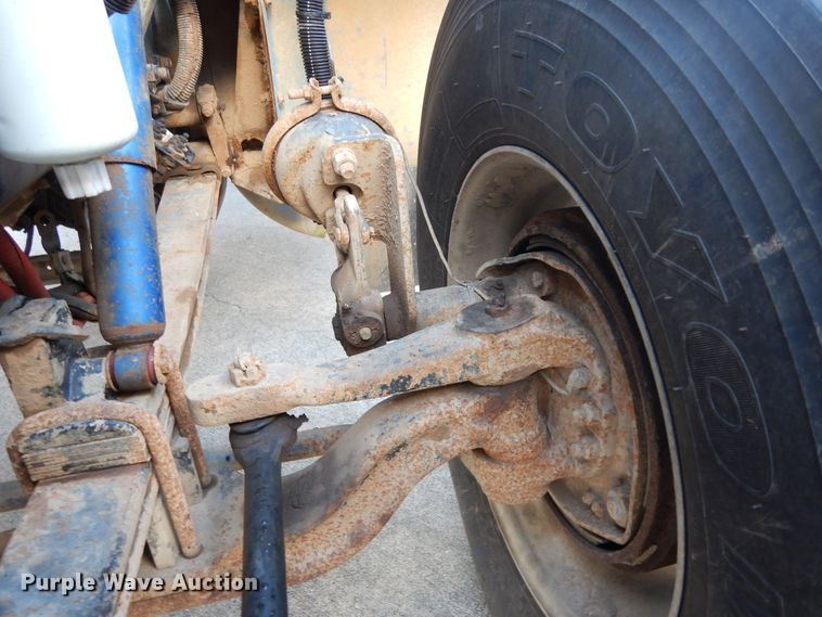 image for item DJ7442 2004 Peterbilt 378  semi truck